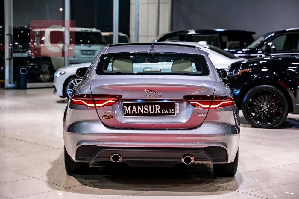 جاكوار XE